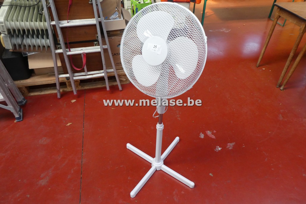 Ventilator op voet