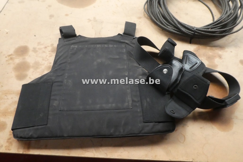 Kogelvrij vest + pistoolhouder
