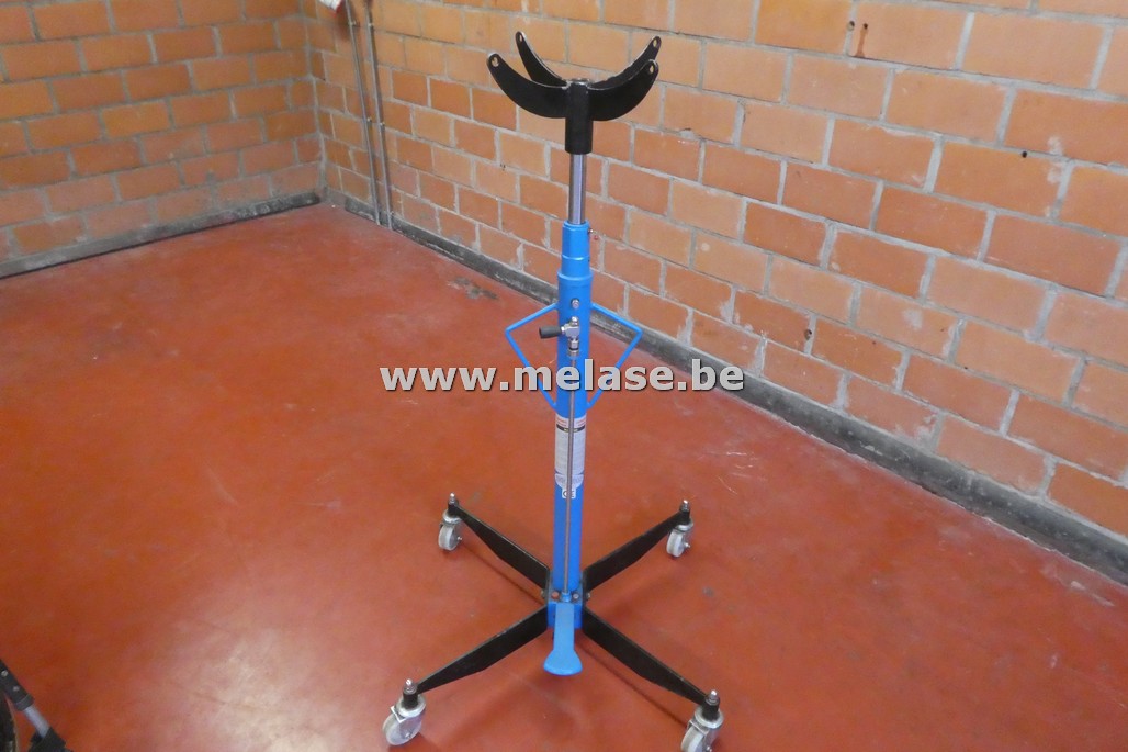 Hydraulische krik op wielen "Transmissie jack"