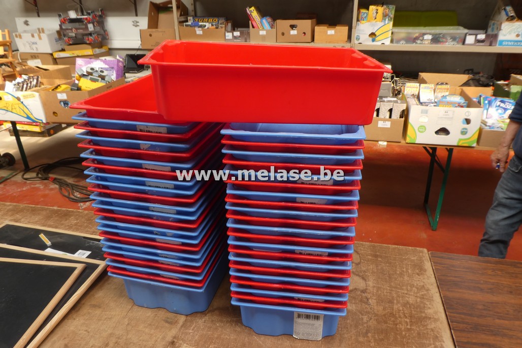 Plastieken bakjes