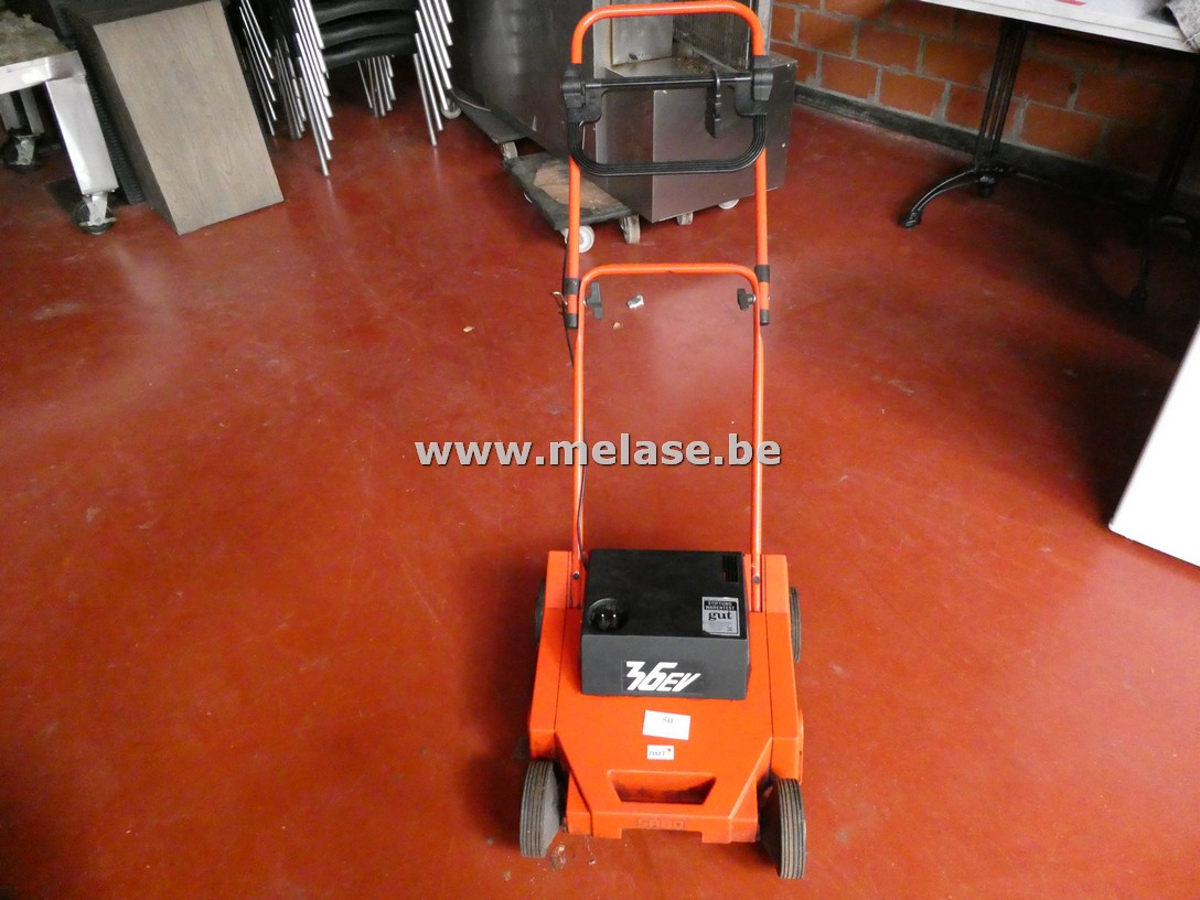 Elec. verticuteermachine