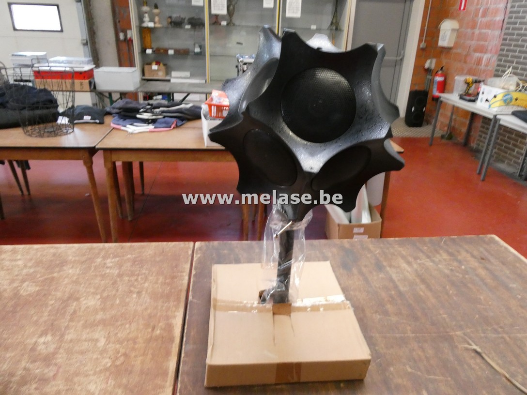 Box op voet "Star 10 - Technysound - zwart"