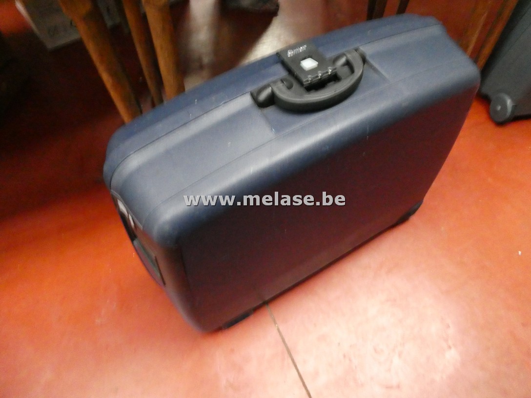 Reiskoffer "Delsey - blauw"