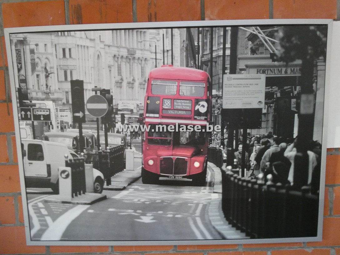 Prent in kader "Dubbeldekkerbus in Londen"