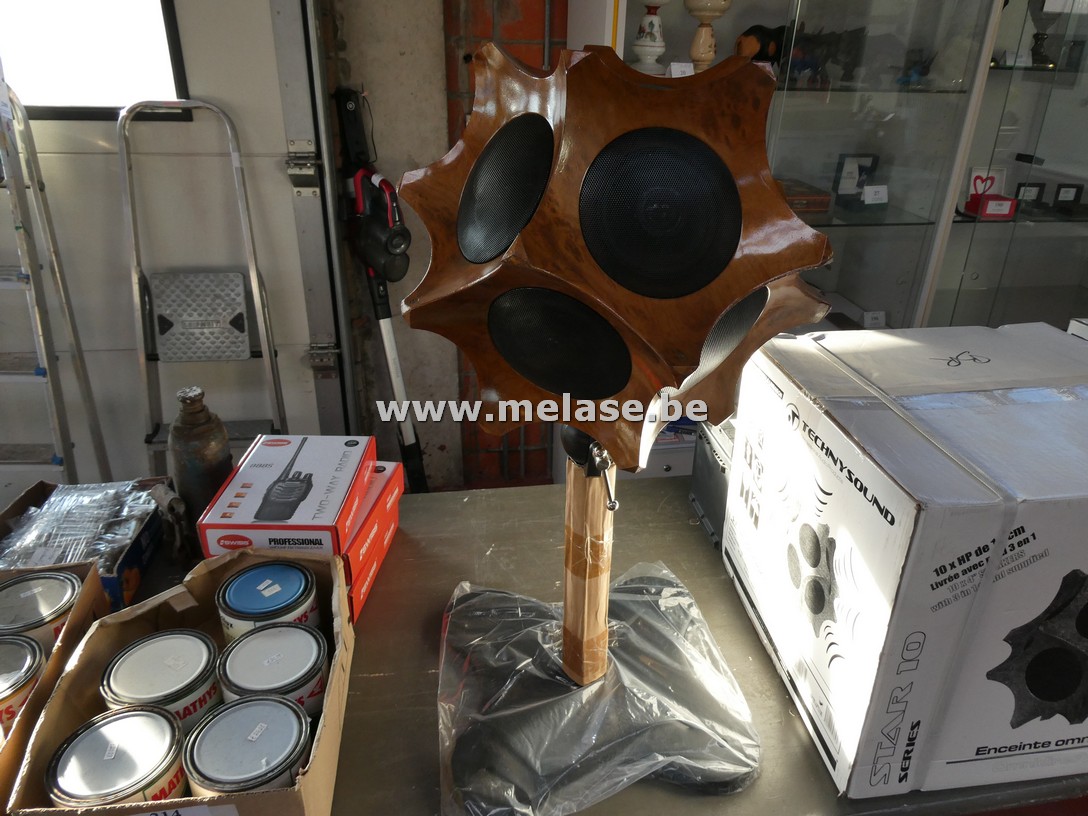 Box op voet "Star 10 - Technysound - bruin"