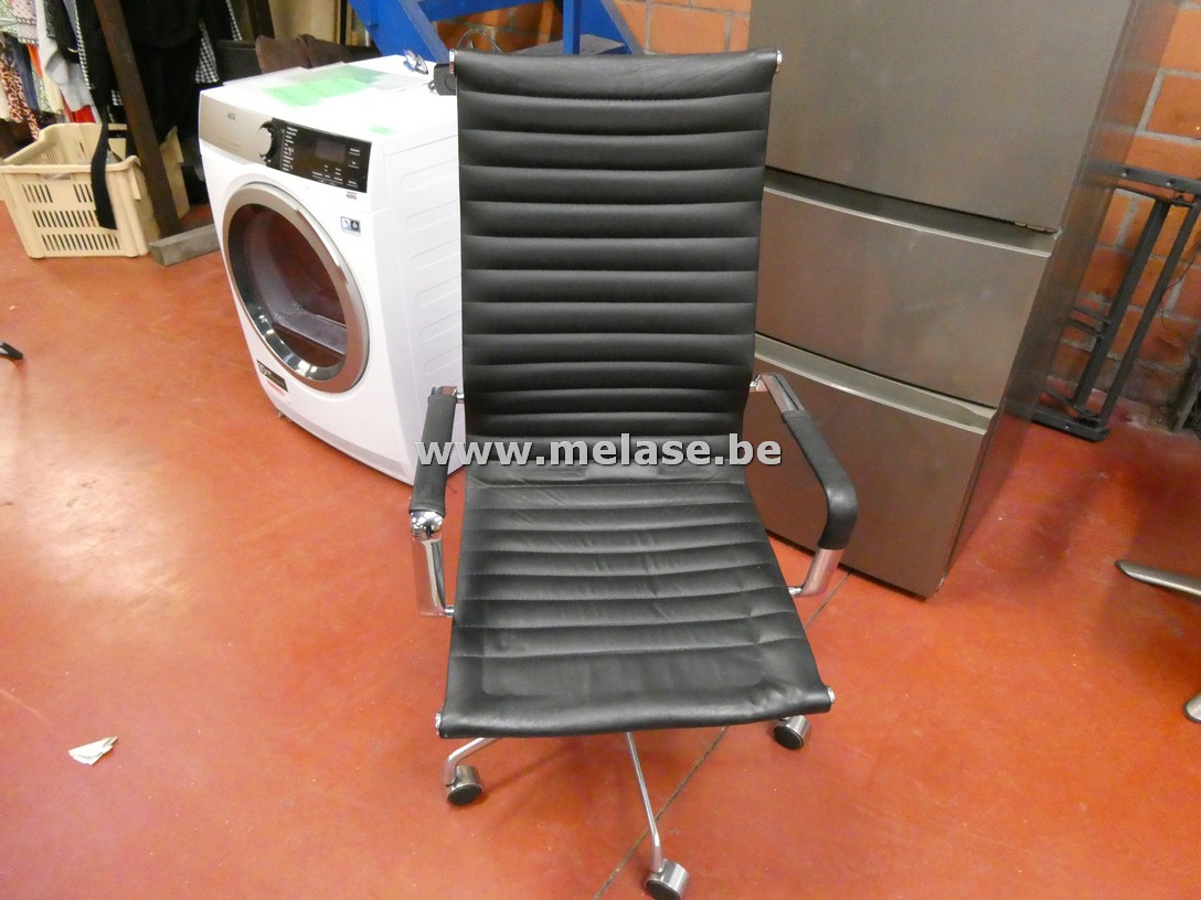 Zwart "lederen" bureelstoel
