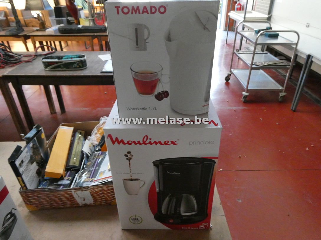 Koffiezet "Moulinex" + waterkoker "Tomado"