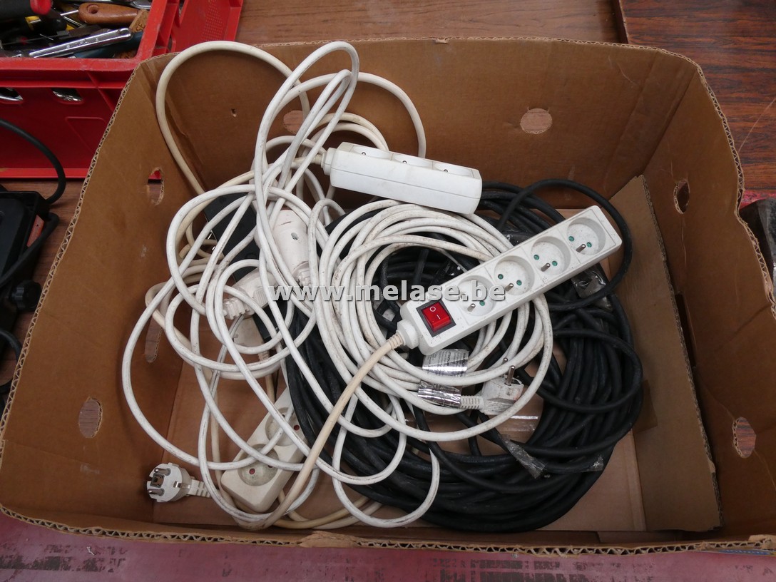 Verlengkabels en contactdozen