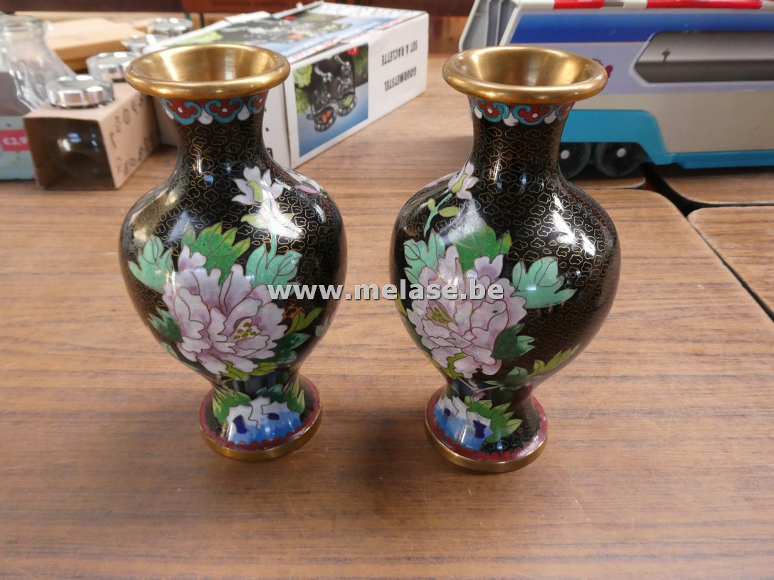 Vintage "Chinese cloisonné vazen"