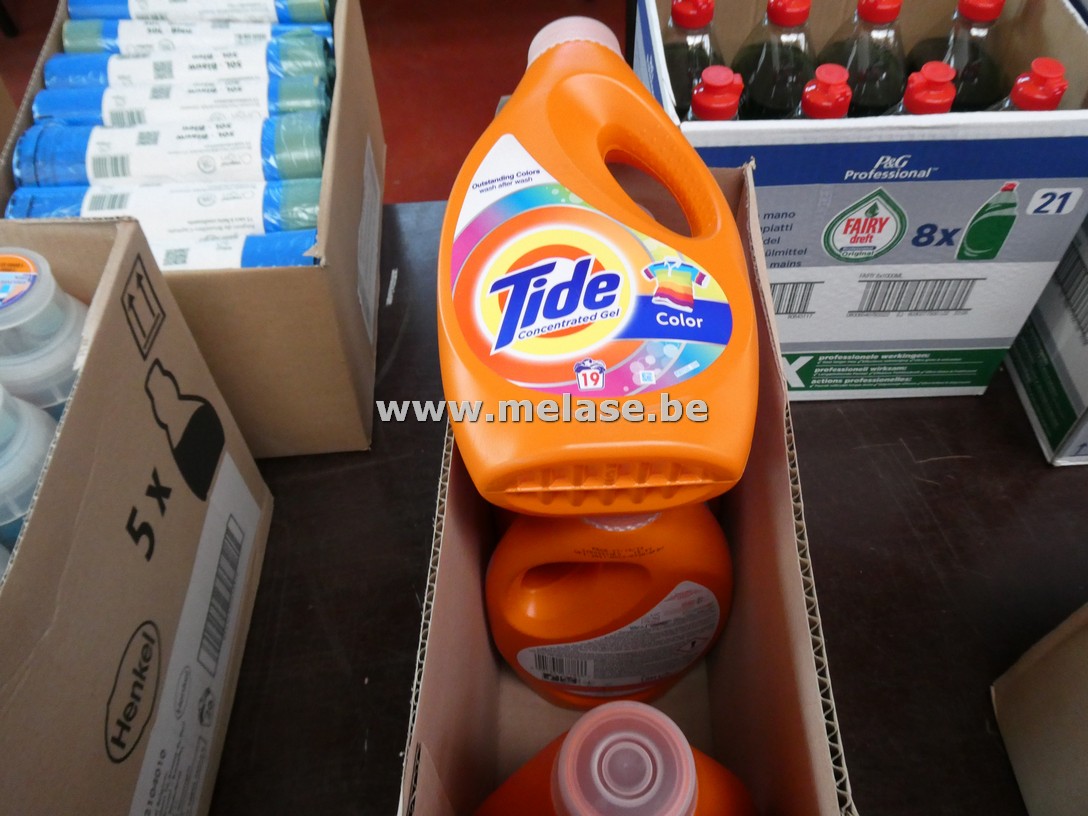 Vloeibaar wasmiddel "Tide"