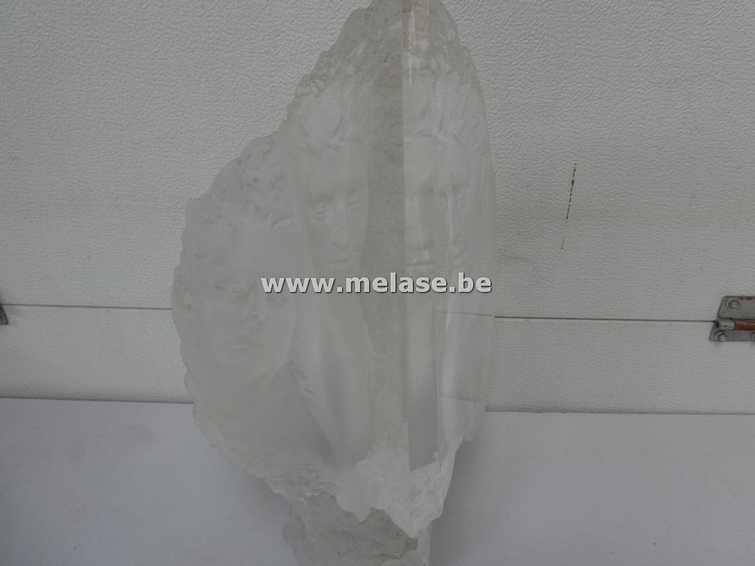 Kunstwerk in heldere acrylhars (of gegoten hars)