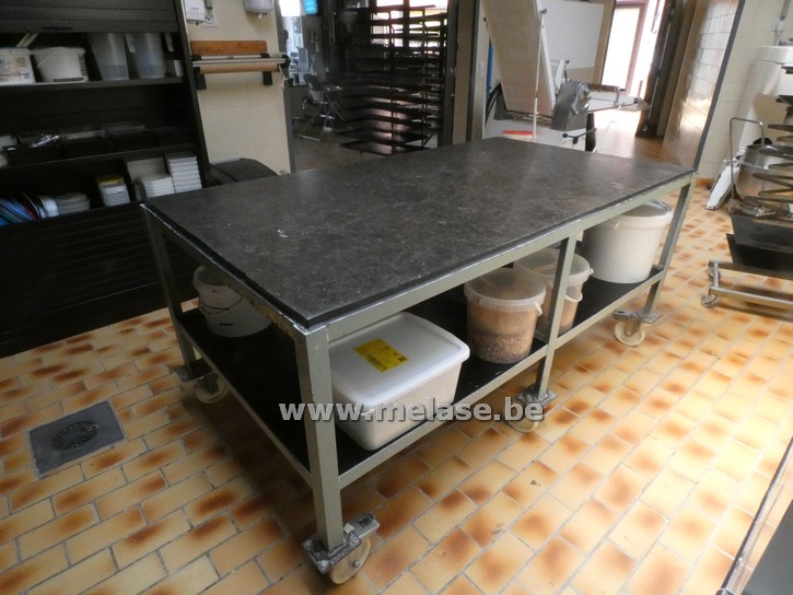 Werktafel op wielen