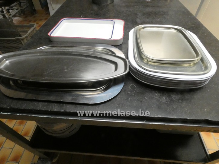 Inox en metalen dienbladen