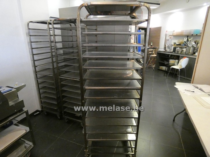 Transportrek voor bakplaten