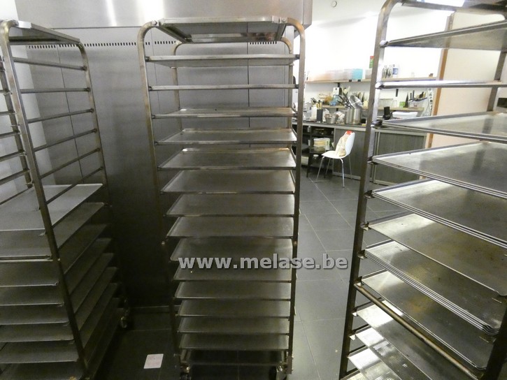 Transportrek voor bakplaten