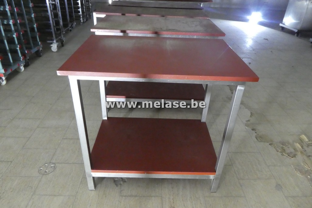 Inox werktafel  met rood blad