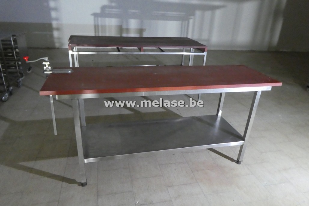 Inox werktafel  met rood blad