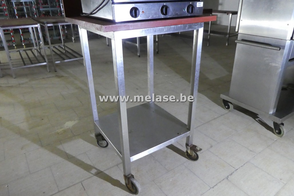 Inox kar met rood blad