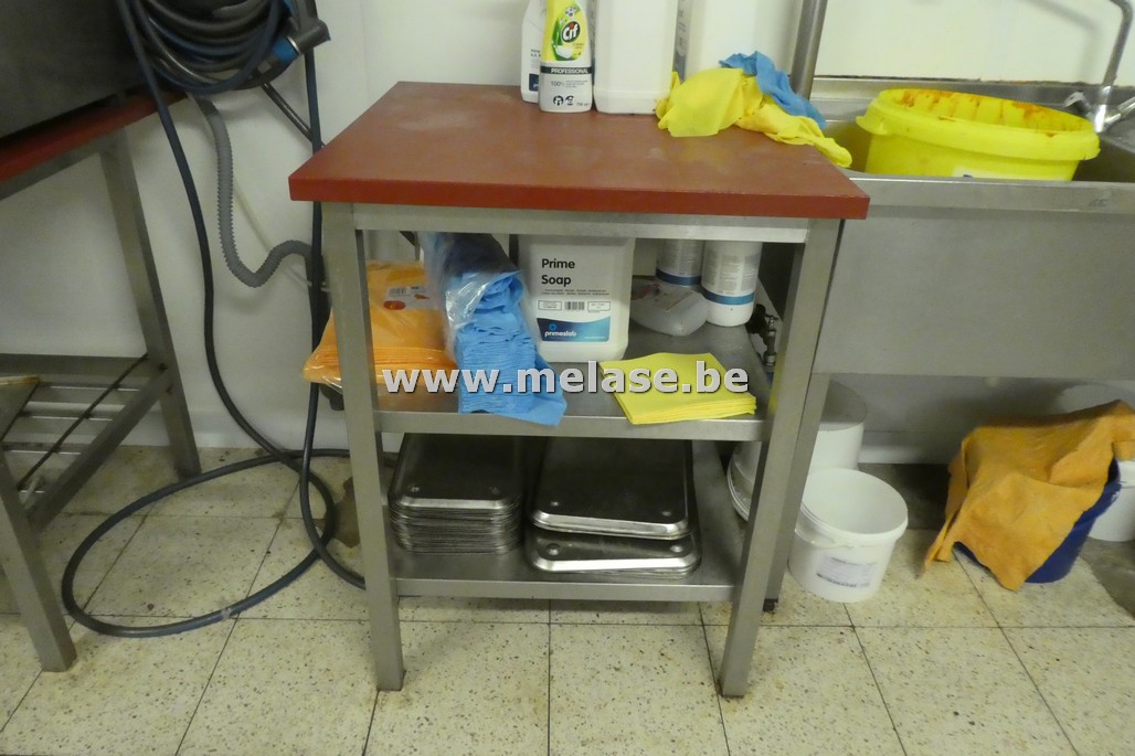 Inox werktafel  met rood blad