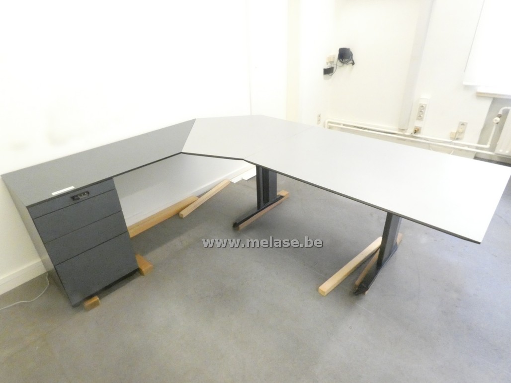Bureau "Bulo"