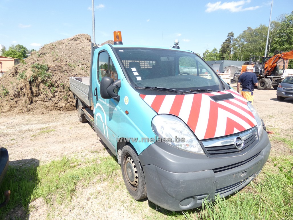 Opel Vivaro met open laadbak