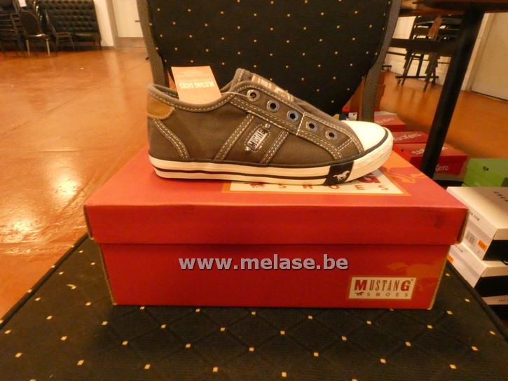 Mustang Shoes - bruin/grijs