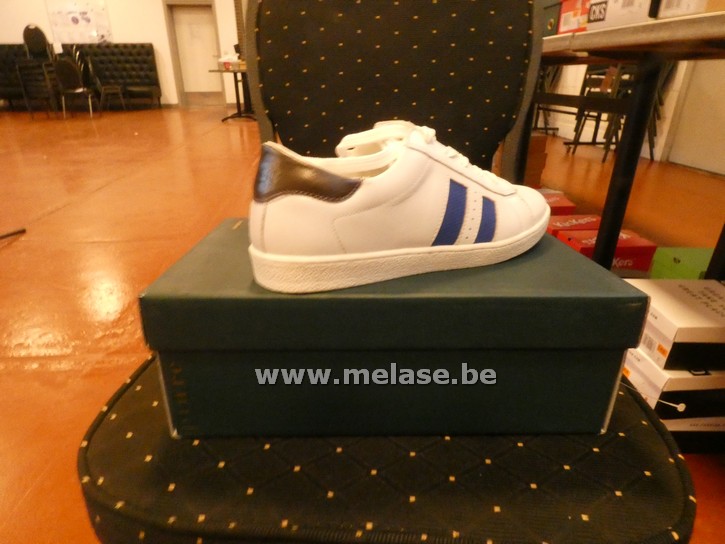 P.I.U.R.E. - wit/blauw