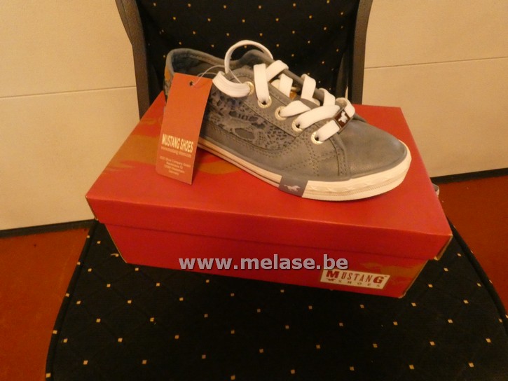 Mustang Shoes - grijs
