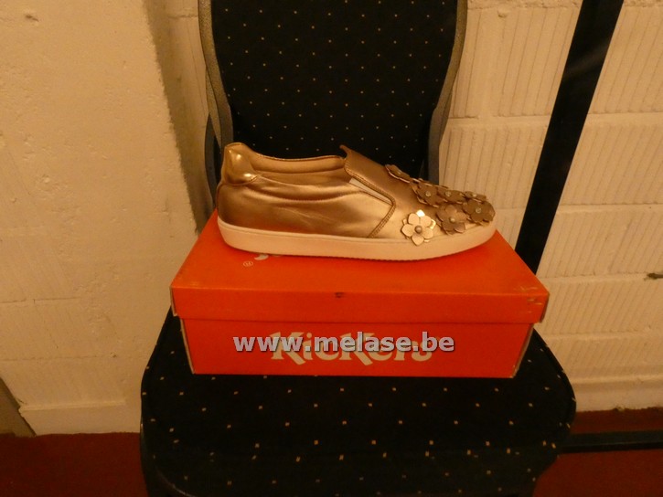 Kickers - roos/bloemen