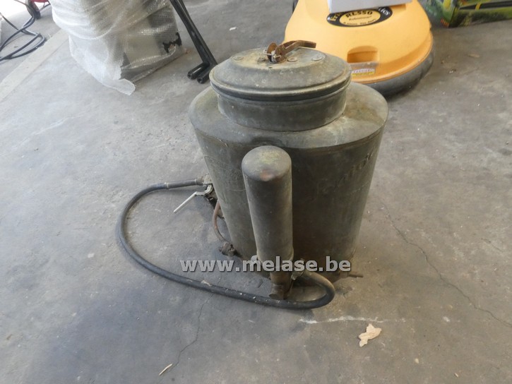 Metalen rugsproeier "Fenior"