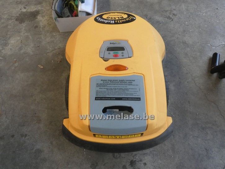 Robotgrasmaaier "Robomow"