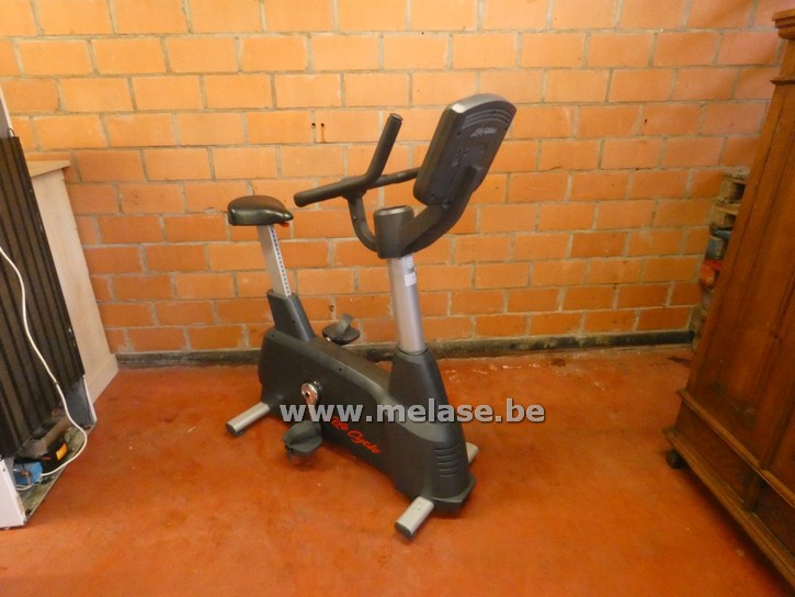 Hometrainer "Activate series Life Cycle/Upright Bike - Life Fitness"