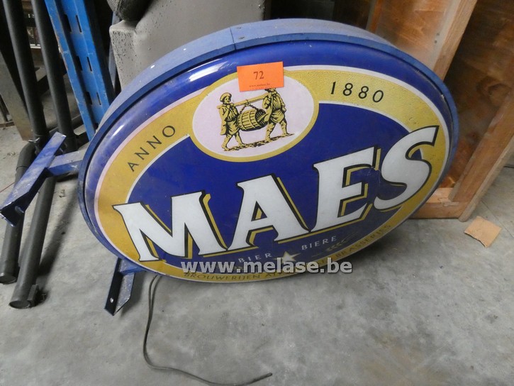 Lichtreclame "Maes Pils"