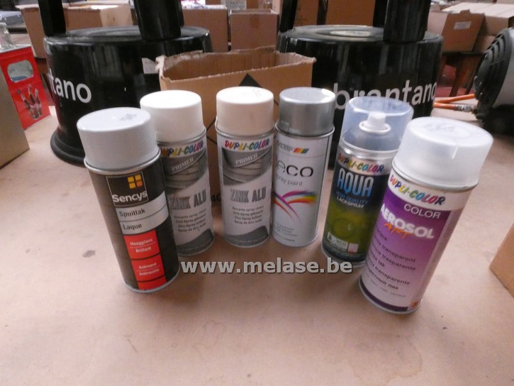 Spuitbussen "lakspray varia"