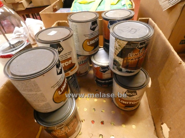 Diverse verfpotten "Levis Linitop"