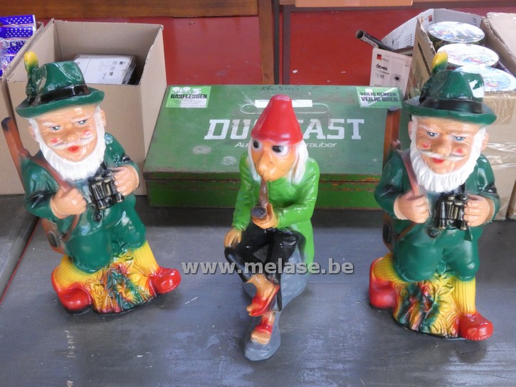 Polyesterbeelden "jagers"