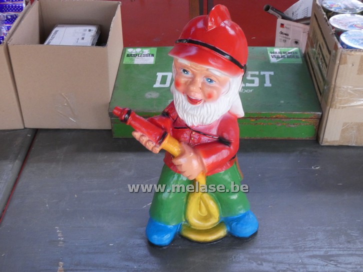 Polyesterbeeld "kabouter/brandweer"