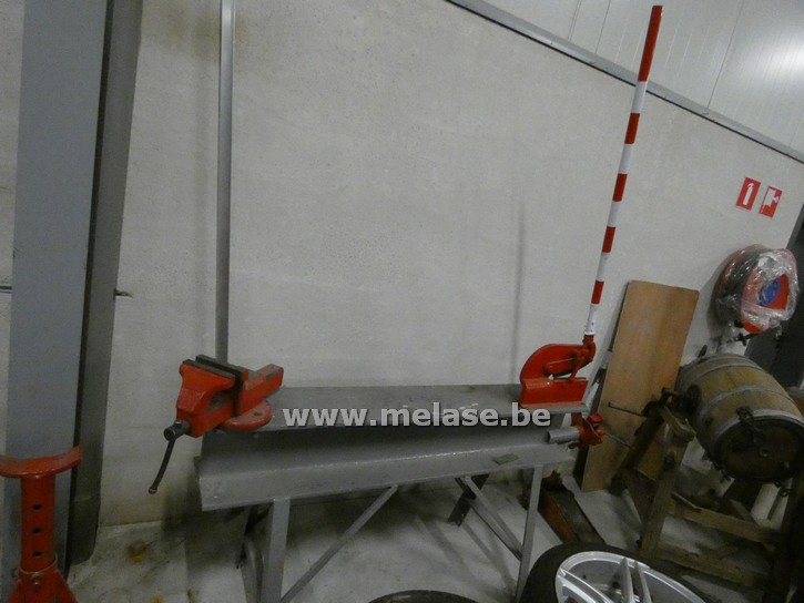Metalen werkbank 