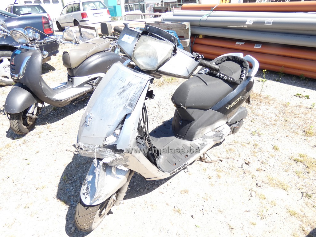 Scooter "Peugeot Vivacity"