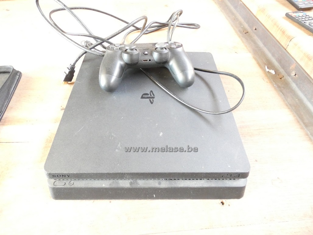 Playstation 4 + toebehoren