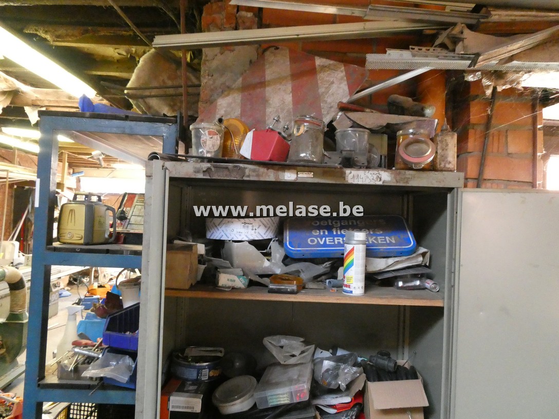 Gereedschapsvaria "inhoud metalen kast + rek"