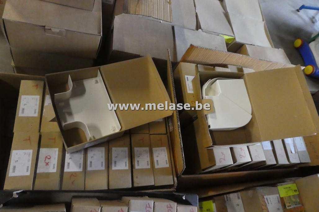 Toebehoren voor PVC-goten "Rehan"