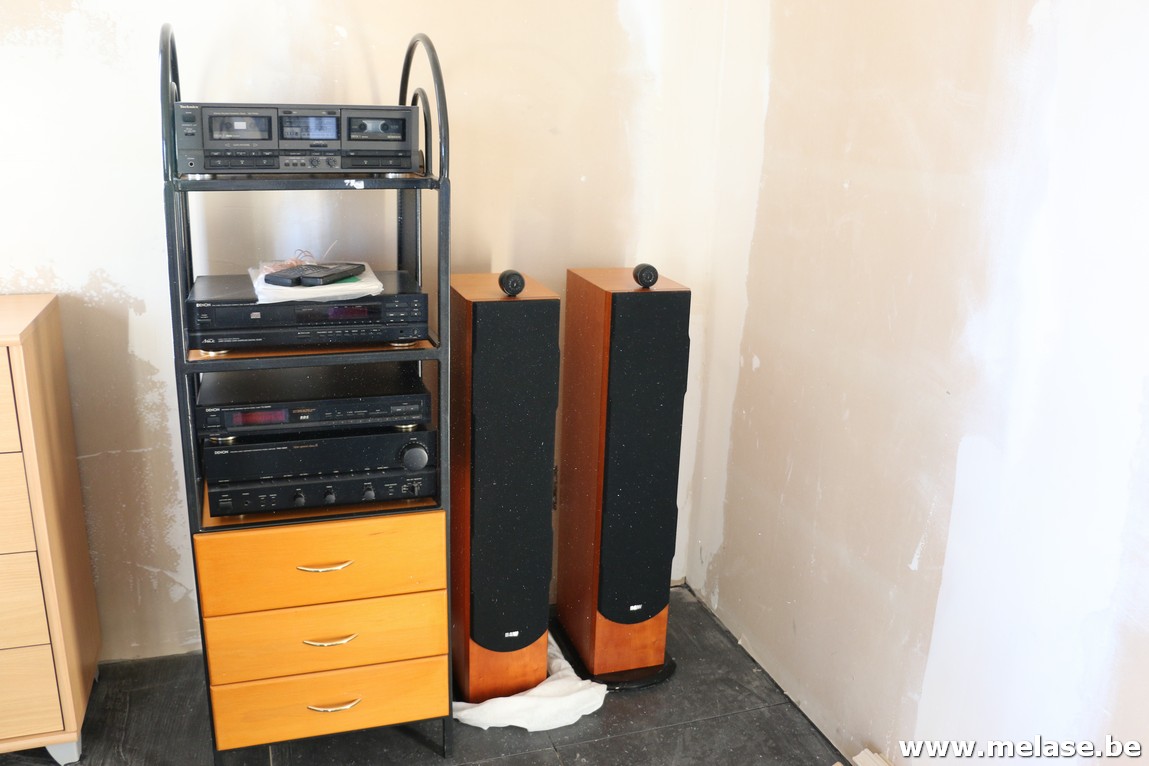 Stereo in meubel