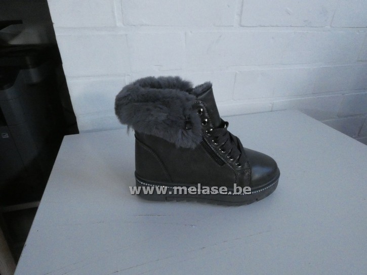 Merkloos "grijs met pels"(36)