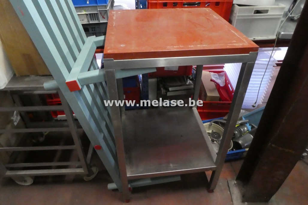 Inox werktafel met rood blad