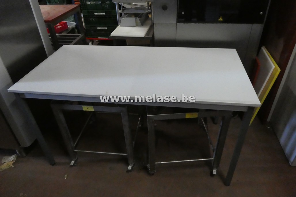 Tafel met wit blad