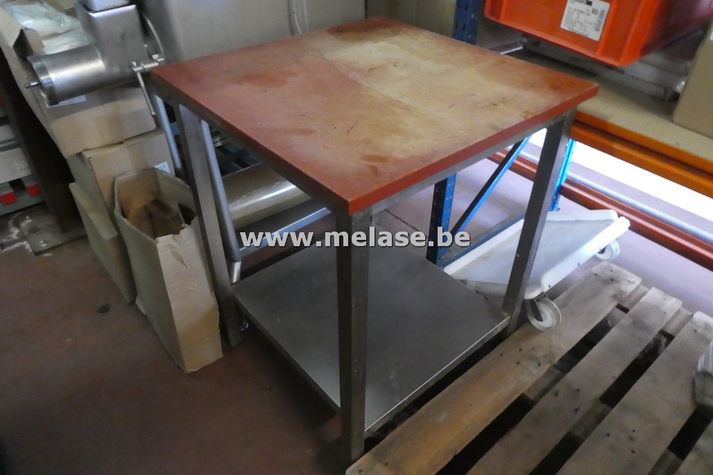 Inox werktafel met rood blad