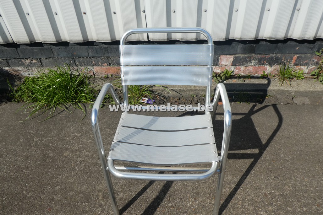 Stoelen "grijs metaal"