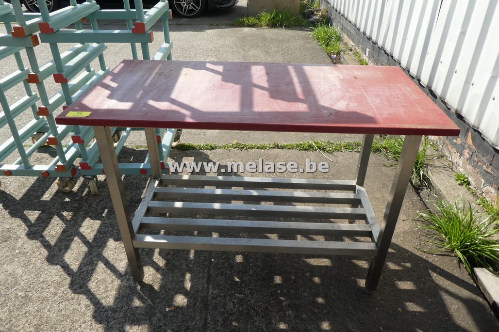 Inox werktafel met rood blad